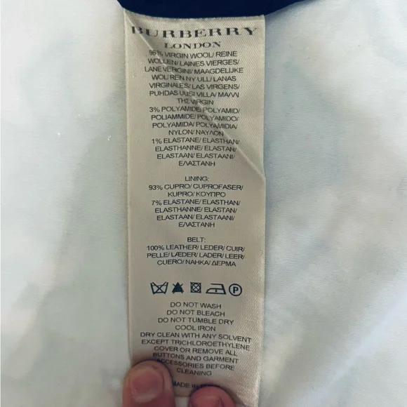 Elegant Blue Sleeveless Dress - Picture 4 of 6